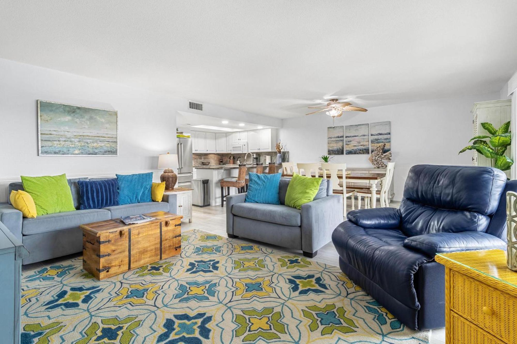 Beach Oasis - No Storm Damage & Guest Ready! Come Enjoy The Heated Pool & Relax At The Beach! Clearwater Beach Exterior photo